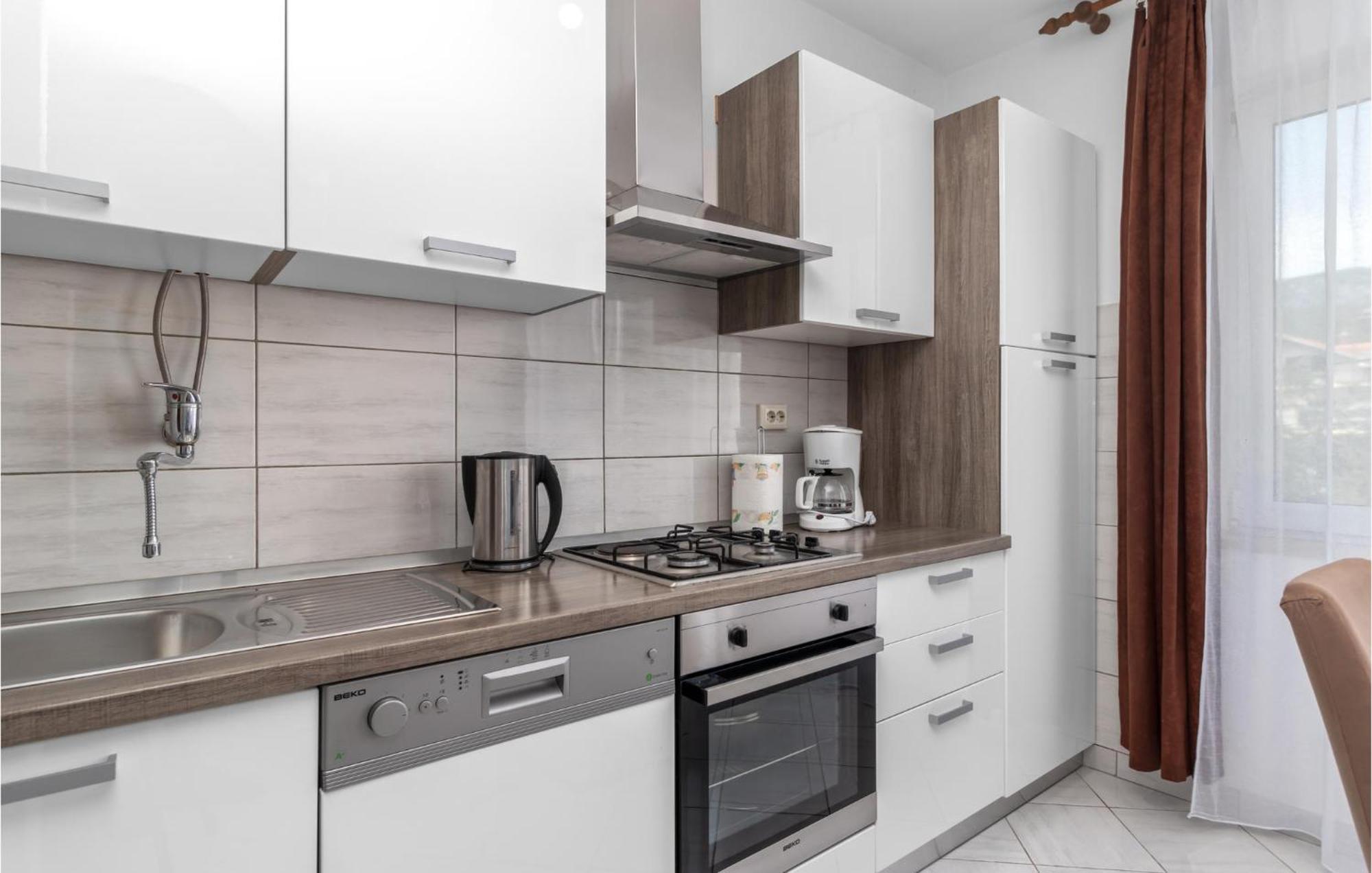 Nice Apartment In Jadranovo With Wifi Экстерьер фото