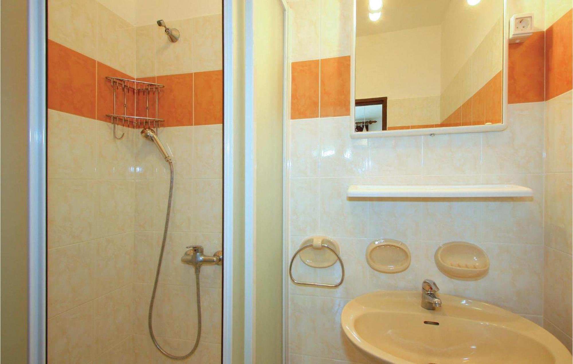 Nice Apartment In Jadranovo With Wifi Экстерьер фото