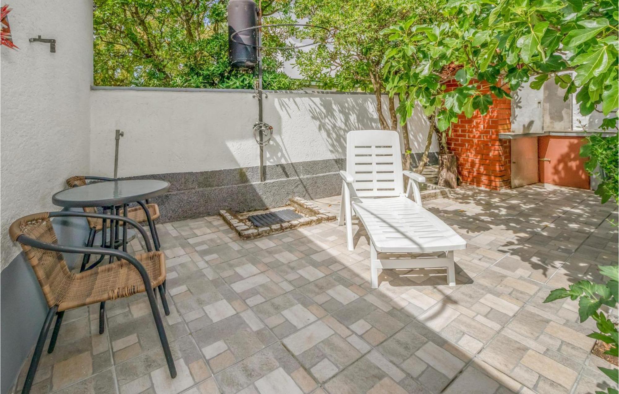 Nice Apartment In Jadranovo With Wifi Экстерьер фото