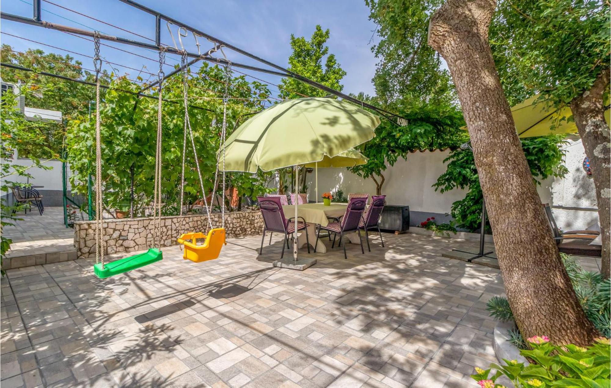 Nice Apartment In Jadranovo With Wifi Экстерьер фото